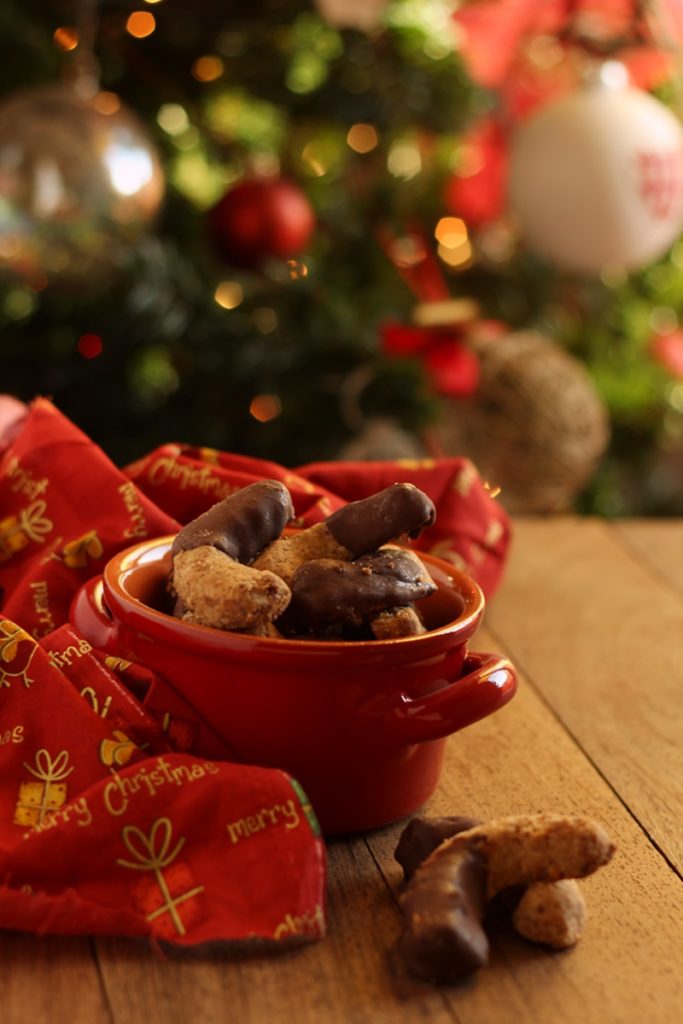 9 Dicembre Biscotti Alle Nocciole E Cioccolato Di Mamma Il